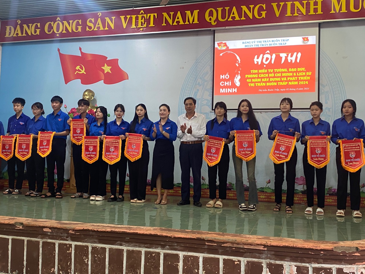 TRAO CỜ LN